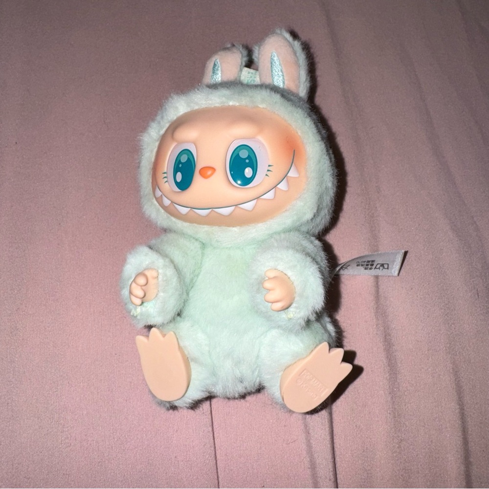 labubu have a seat ququ